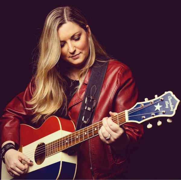 Ash Taylor on Nu Country TV country music show