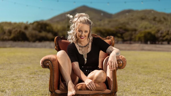 Jacynta Lee on Nu Country TV country music show