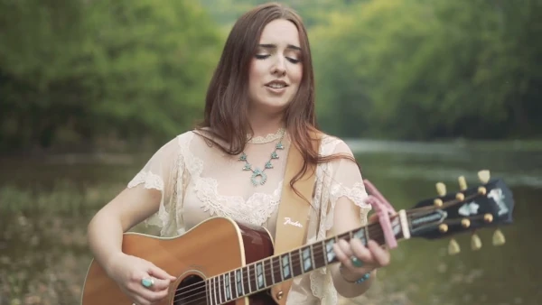 Noeline Hofmann on Nu Country TV country music show