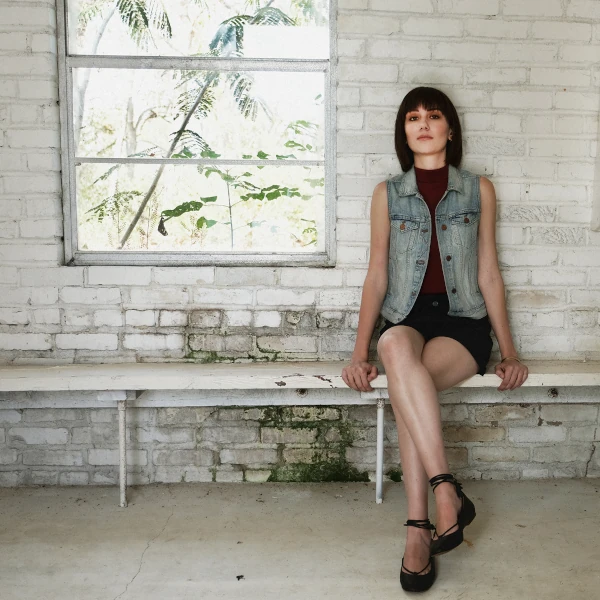 Molly Tuttle on Nu Country TV country music show