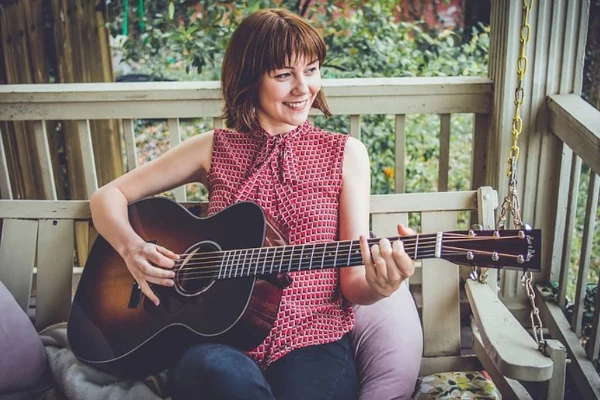 Molly Tuttle on Nu Country TV country music show