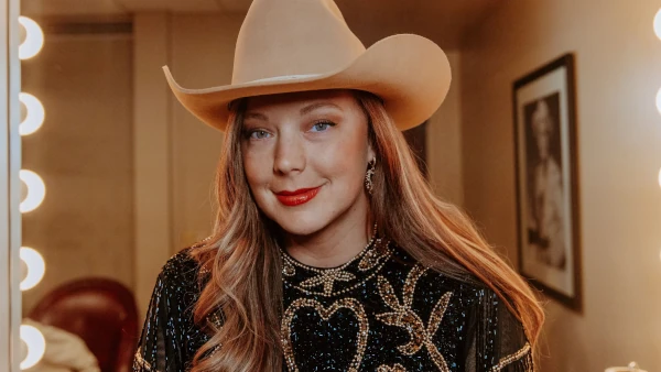 Kaitlin Butts on Nu Country TV country music show