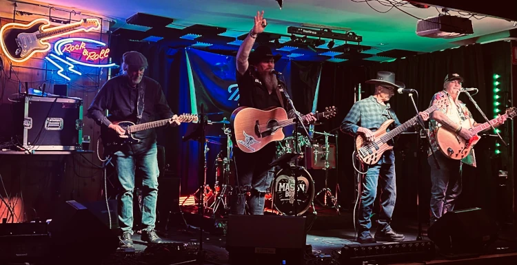 Mason Boys live at St Andrews Hotel 29 November, 2025