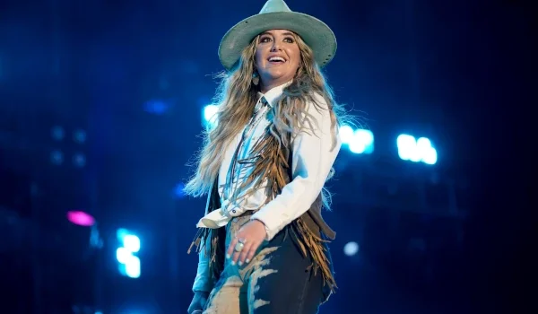 Lainey Wilson on Nu Country TV country music show