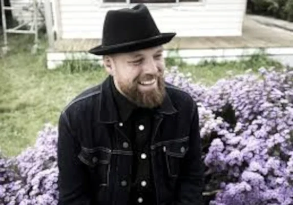 Andrew Swift on Nu Country TV country music show